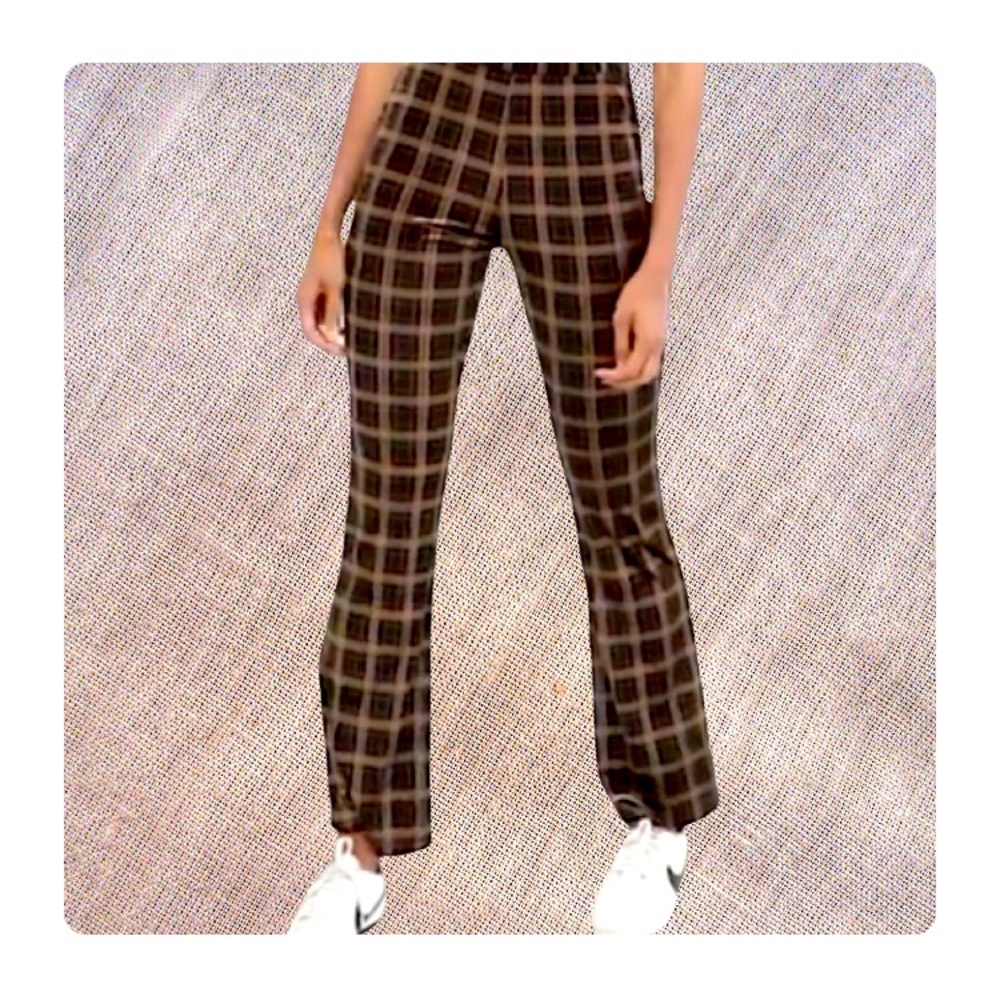 👇🏻$Reduced to lowest price. Gorgeous Emory Park flare pants in velvet size M